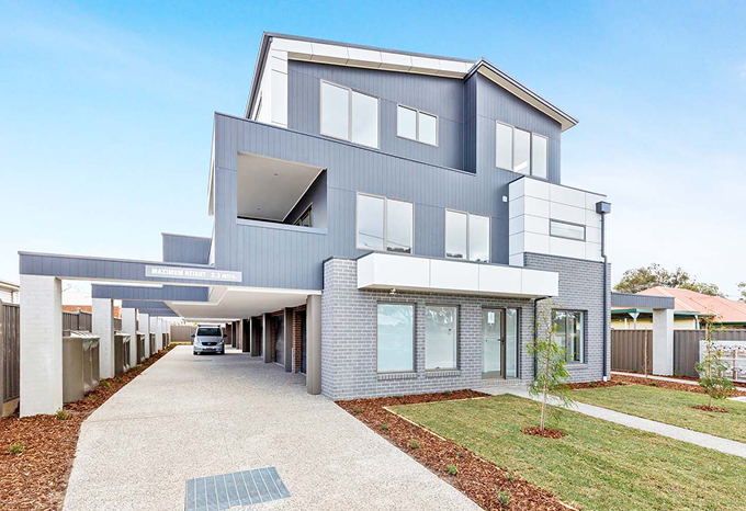 Melton Highway, Sydenham